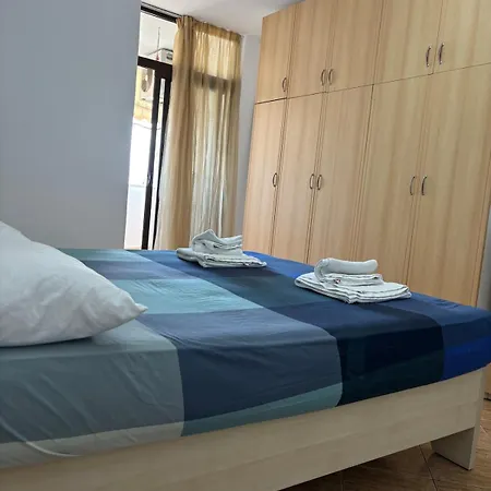 10-th Floor Flat With Stunning View Apartmán Tirana